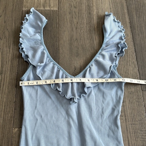 Wilfred | Aritzia light baby blue dannette ruffle sleeve tank bodysuit Size M - Picture 8 of 13
